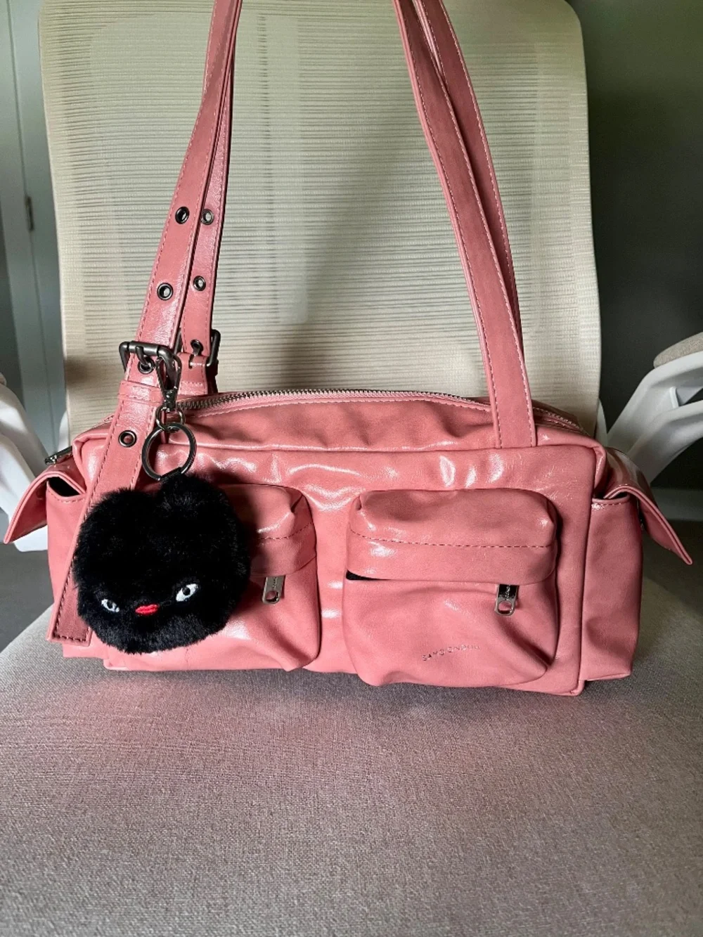 SAMO UNDOH pocket utility w/charm - Picture 10 of 11